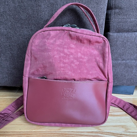 dirty jansport backpack SMILE has_no_canonical Cycling Backpacks Deuter Trans Color:Indigo Denim Crosshatch This backpack has padded